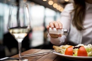 Weniger Salz essen